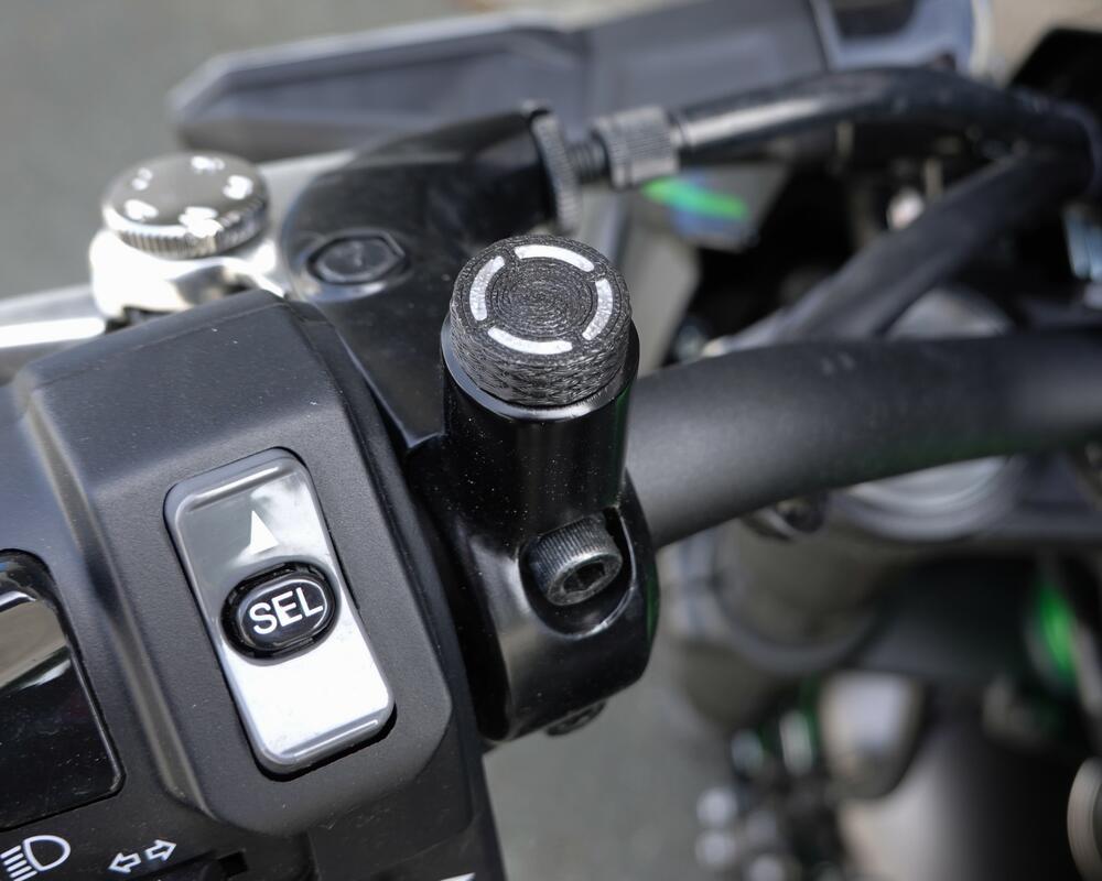 TMP-Spiegelhalterung-Blindstopfen-Set-M10x1-25-Rechtsgewinde-schwarz-silber-2