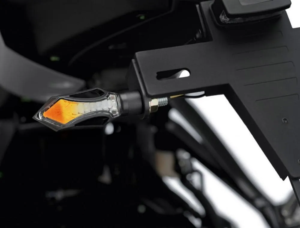 Puig_Sequenzielle_LED_Blinker_Set_Tower_schwarz_Glas_klar_ABE_20424N_2 Puig Sequenzielle LED Blinker Set Tower, schwarz, Glas klar, ABE, 70x24 mm