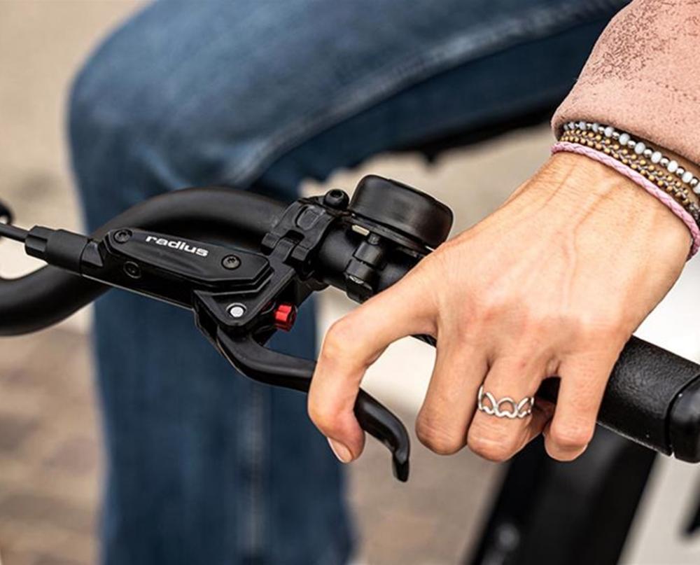 Fantic ISSIMO URBAN 2023 grau - E-Pedelec