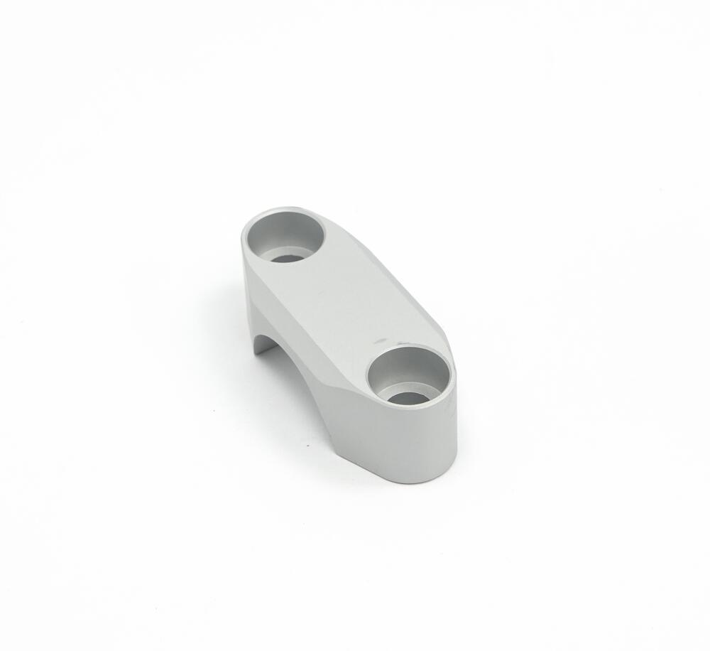 Lenker-Klemmblock-oben-1-Stueck-07775005 Fantic Lenker Klemmblock oben (1 Stück) - 07775005