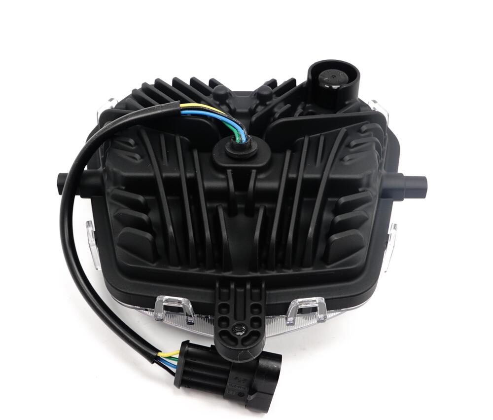 Fantic-LED-Scheinwerfer-05466005-2