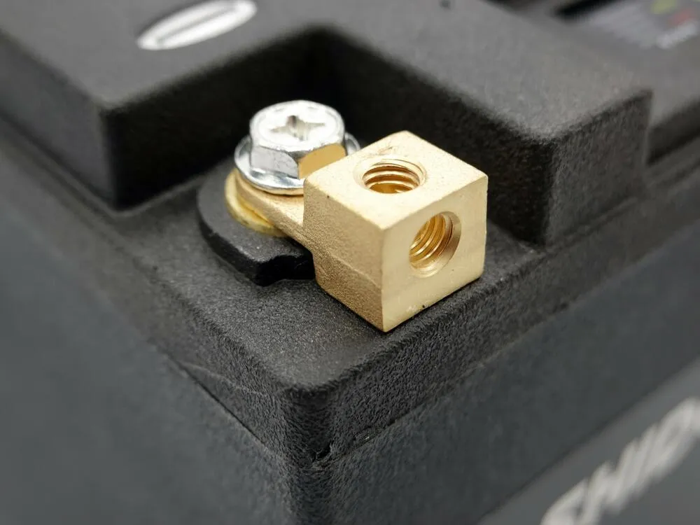 Shido-LIX30L-BS-Lithium-Ionen-Batterie-12V-LiFePO4-Batteriepol Shido LTX20CH-BS Lithium Ionen Batterie 12V LiFePO4 (YTX20CH-BS FTX20CH-BS)